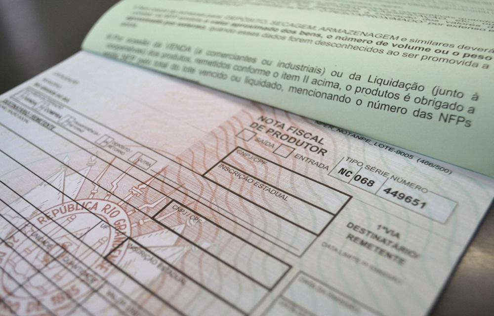 Ir para  <p>&nbsp;A FETAG/RS encaminha o Decreto 53.469 publicado em 21/03/2017 que prorroga a obrigatoriedade da nota fiscal eletr&ocirc;nica para os produtores rurais. Tal prorroga&ccedil;&atilde;o foi resultado de...